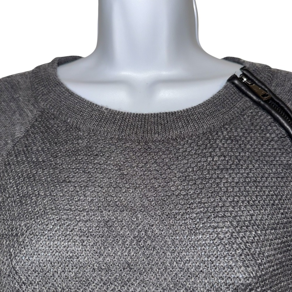 VINCE‎ Gray Wool Waffle Knit Crew Neck Sweater Leather Detail Zipper Size S - Picture 3 of 7